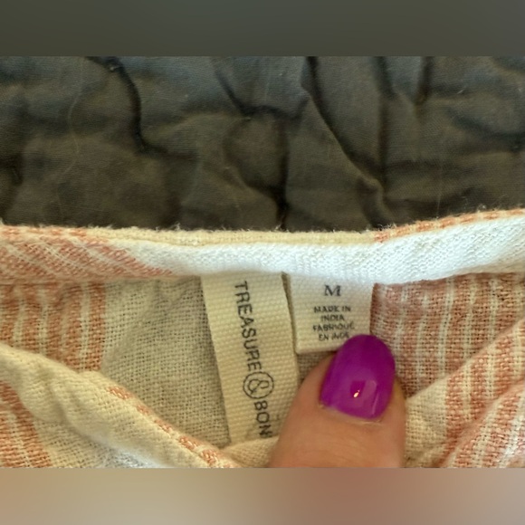 Treasure and Bond linen tank top - Picture 3 of 5